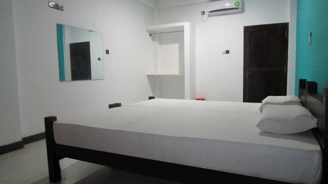 Soul Surfer - Weligama Hostel ภายนอก รูปภาพ