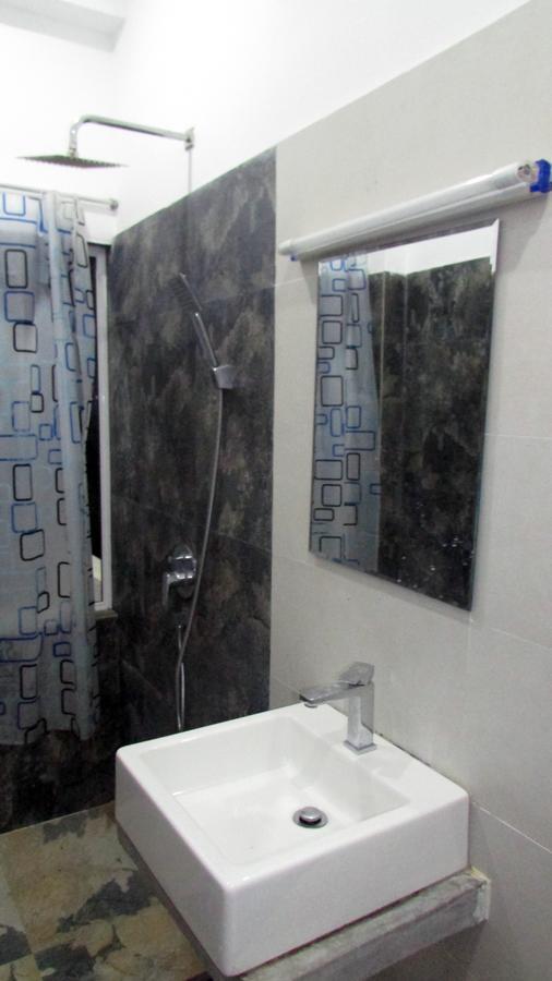 Soul Surfer - Weligama Hostel ภายนอก รูปภาพ
