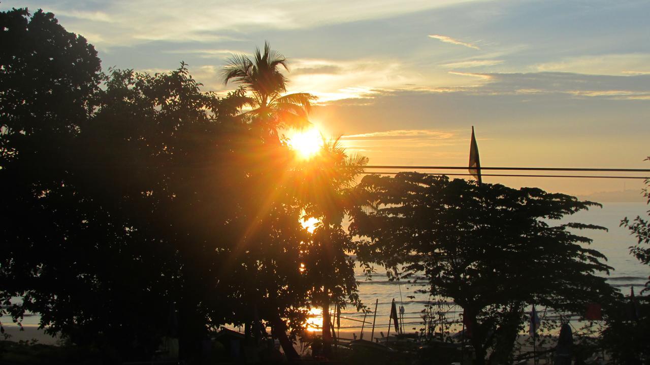Soul Surfer - Weligama Hostel ภายนอก รูปภาพ