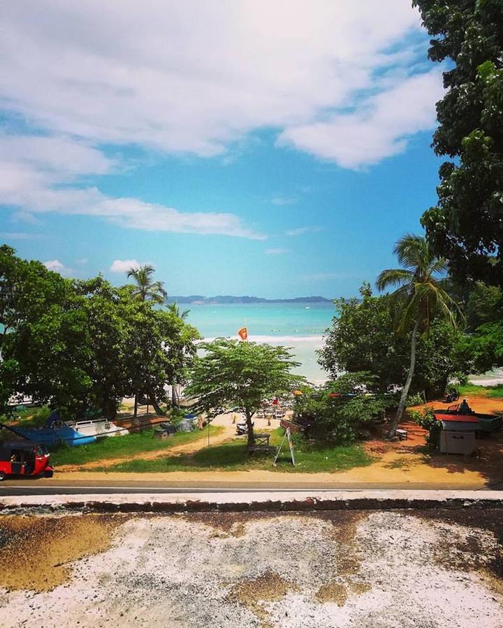Soul Surfer - Weligama Hostel ภายนอก รูปภาพ