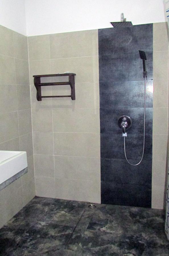 Soul Surfer - Weligama Hostel ภายนอก รูปภาพ