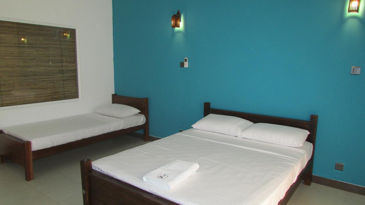 Soul Surfer - Weligama Hostel ภายนอก รูปภาพ