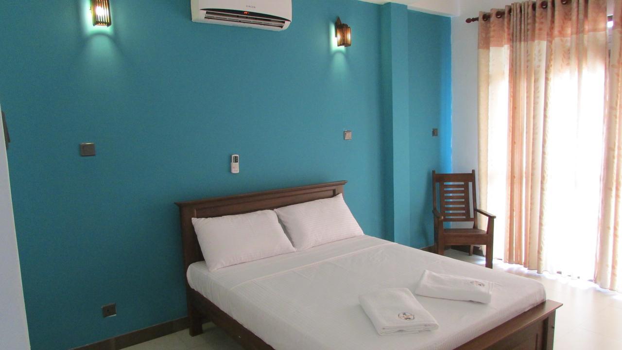 Soul Surfer - Weligama Hostel ภายนอก รูปภาพ