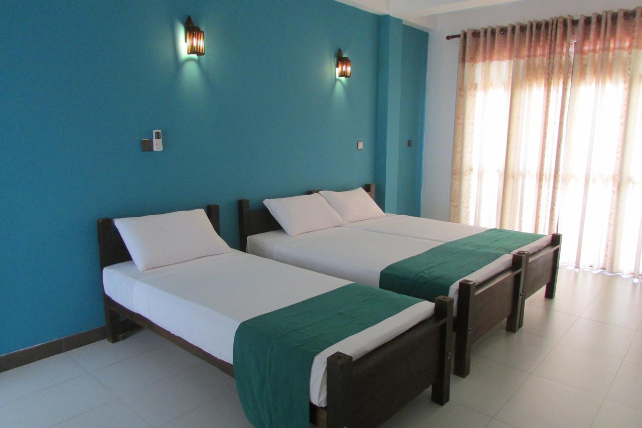 Soul Surfer - Weligama Hostel ภายนอก รูปภาพ